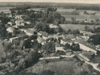 CP-Bourg-de-Cravans-Vue-aérienne