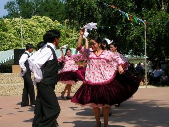 3-14-juillet-2006-Groupe-folklorique-bolivien