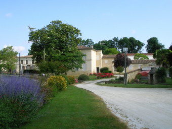 15-Le-bourg-Immeuble-Chauraud