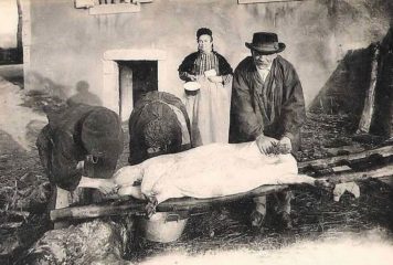 La cuisine de cochon, dans les années 1960 en Saintonge, à Saint Simon de Pellouaille