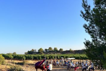 Piano dans les vignes